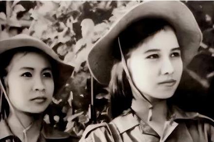 1979年，一位专门负责运送粮食和子弹的民兵黄干宗，在执行任务时不幸被两名越南女