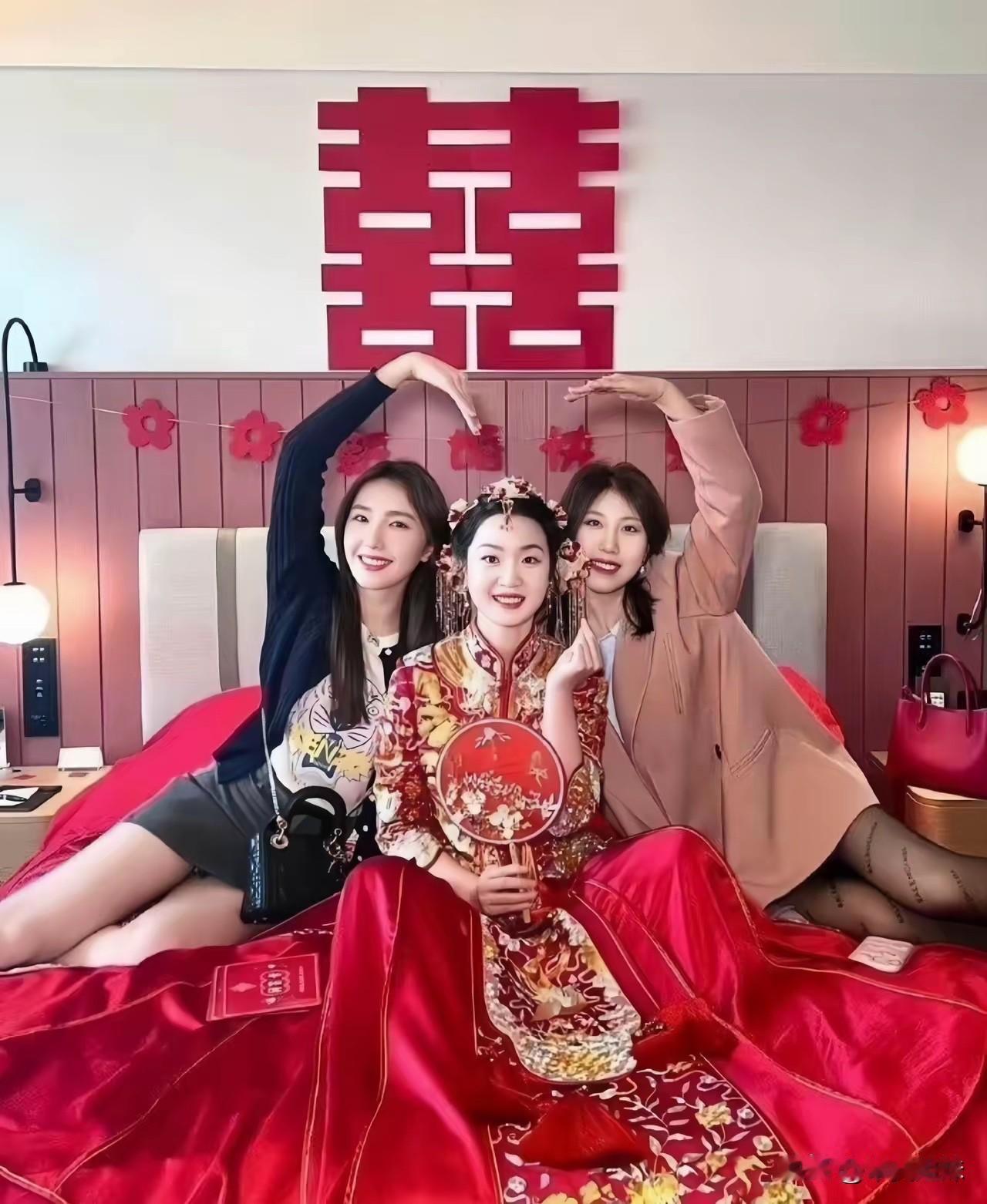 猜今天哪个是新娘今天今天你愉快了吗今天高兴了吗今天今天结婚了今天是什么梗