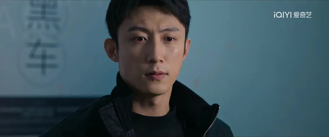 黄景瑜这演技没啥进步啊，谁敢信这是电视剧里面看见好兄弟死了的表情，不要说截图看演