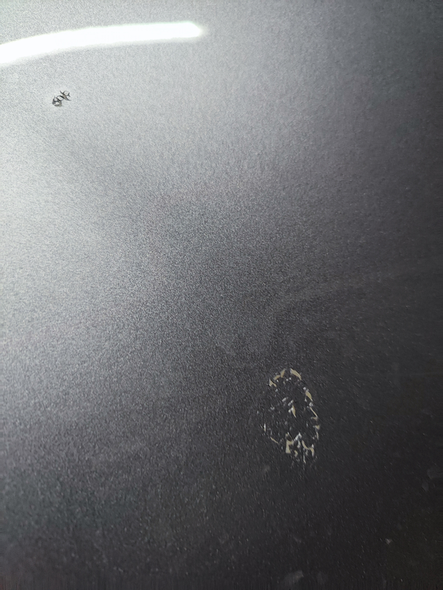 漆是真的薄一发入魂一个月没洗车车漆爆开直接漏底板很薄的漆四儿子说是鸟鸟