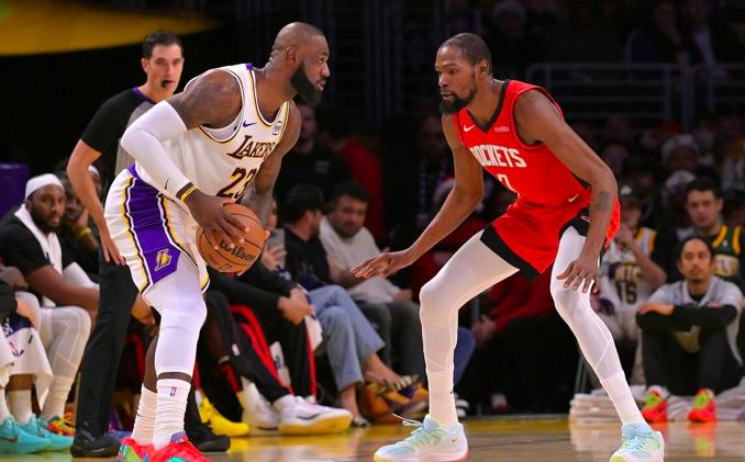 美媒体：湖人想赢火箭，100%只有这两个办法！1、包夹杜兰特，常规赛的几次交锋