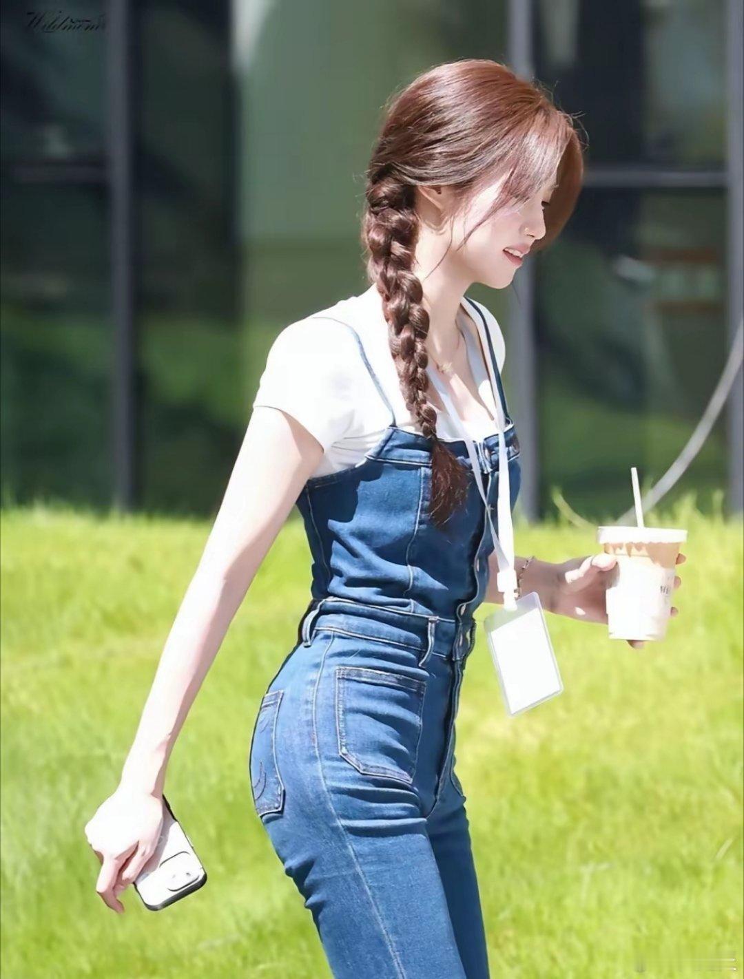 卢昱晓牛仔裤适配度拉满