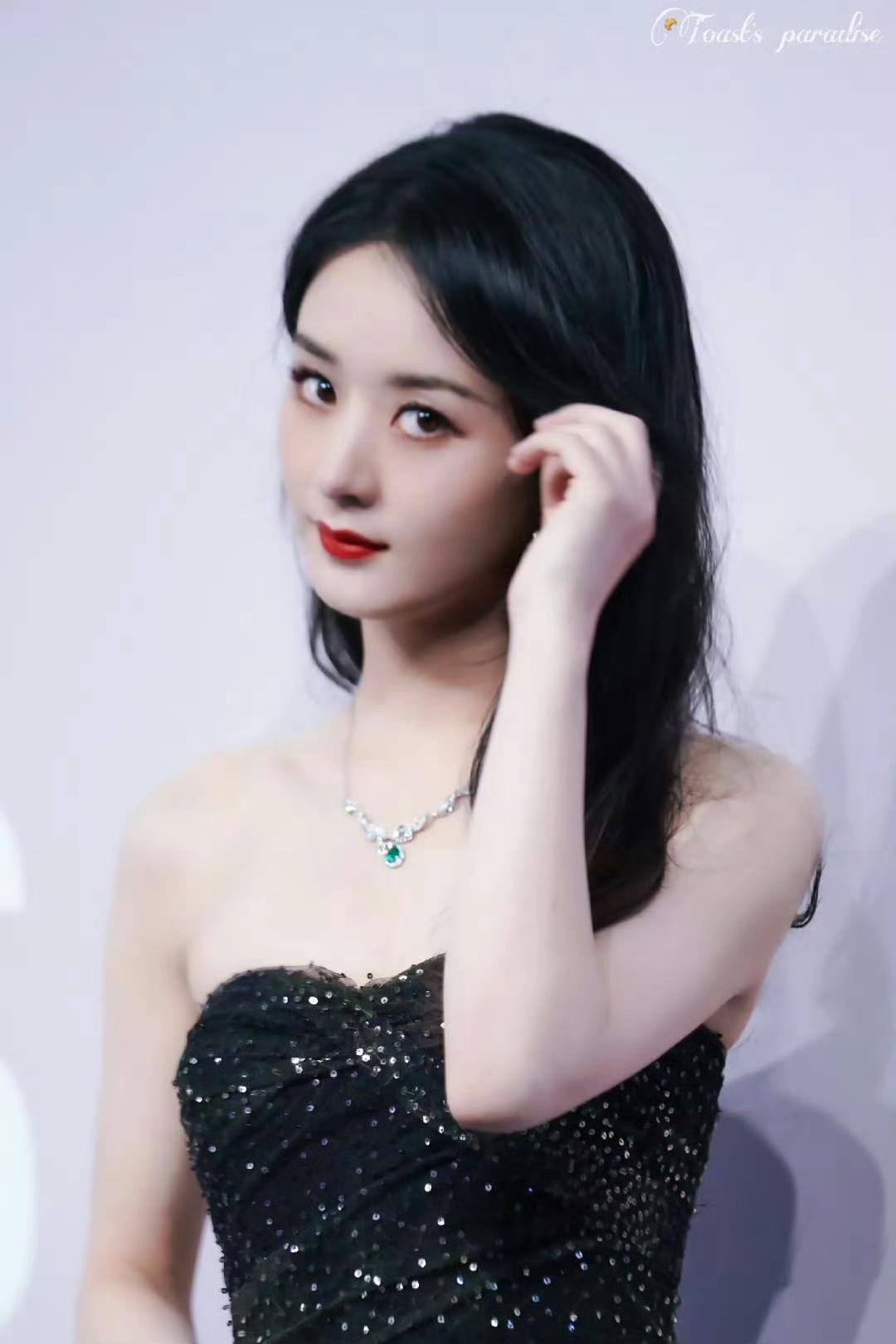 优雅大方的颖​​​😘赵丽颖娱乐
