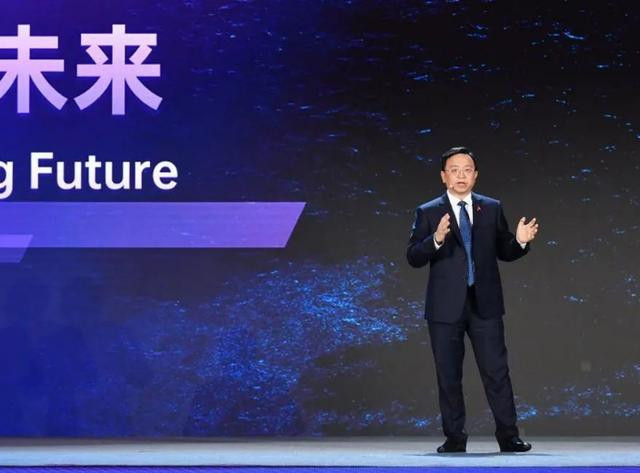 比亚迪，现在成了清华学霸的“蓄水池”张雪峰老师的经典语录特别多：在综艺节目演讲时