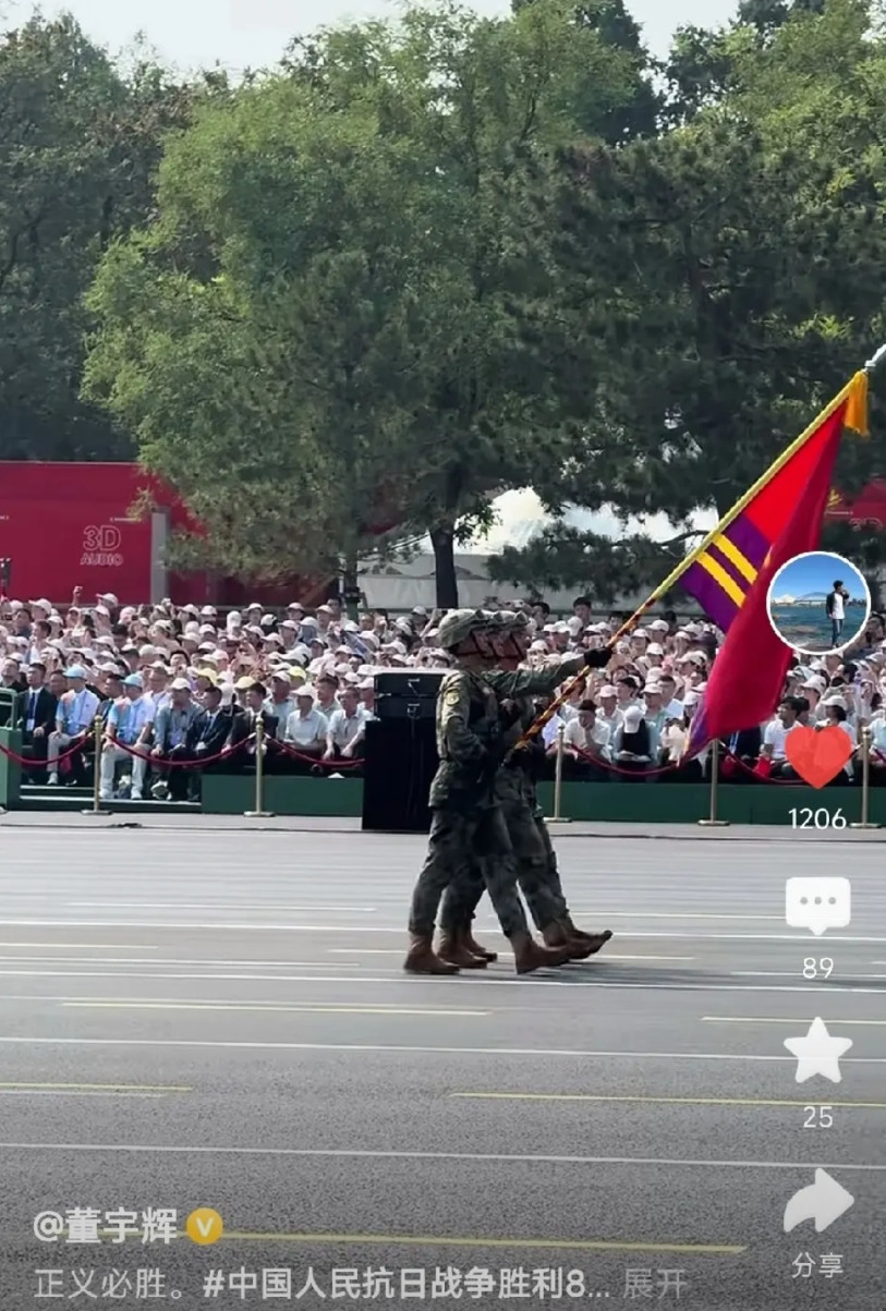 董宇辉，这小子不地道。竟然一句话也没透露会到现场，而且位置还相当好。他竟然没有