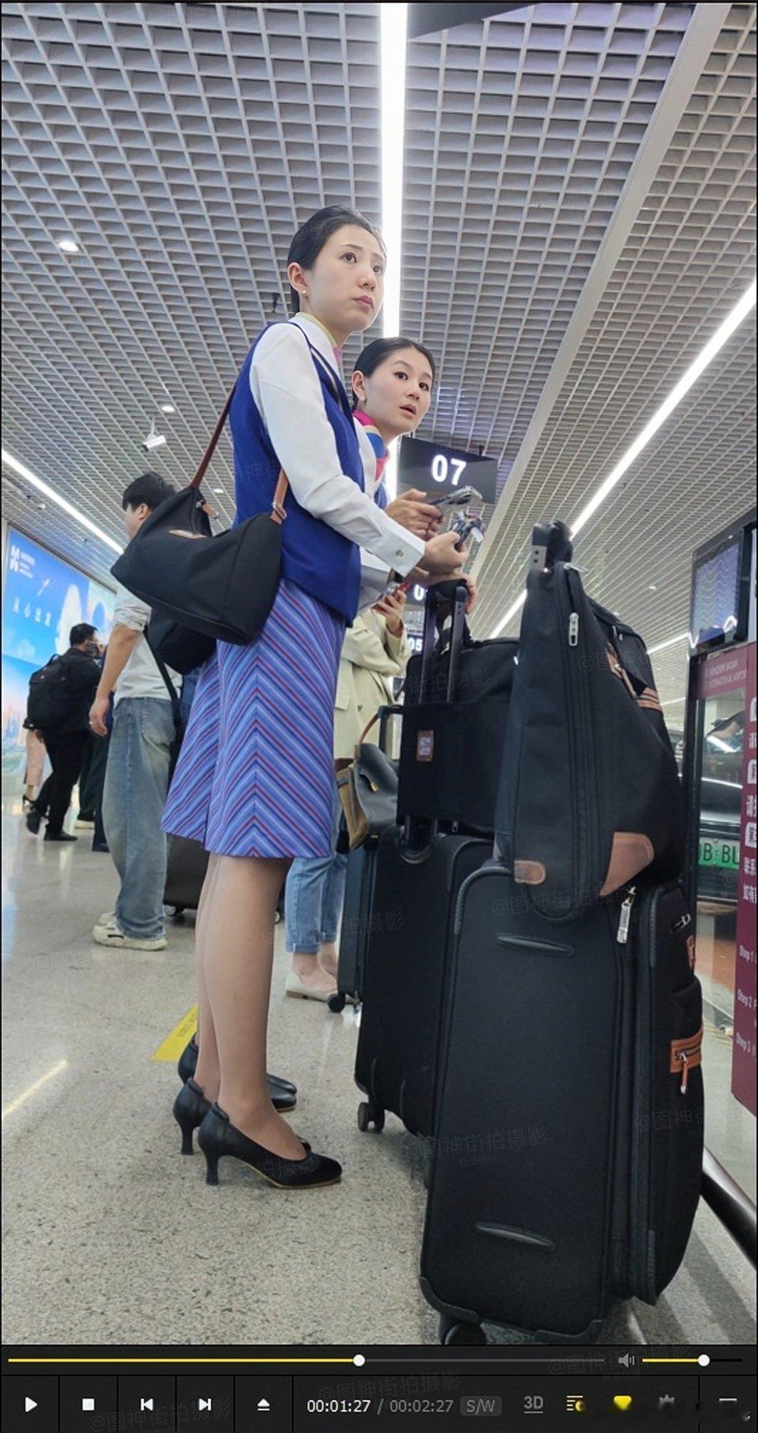 最美空姐哇塞街拍摄影【编码YS1208sp】【空19】原sp2′28″已上