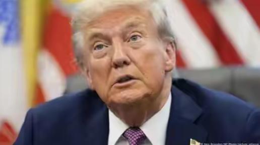 特朗普羡慕、嫉妒、恨交加彻夜难眠！11月18日特朗普表示：美国愚蠢的把芯片市场