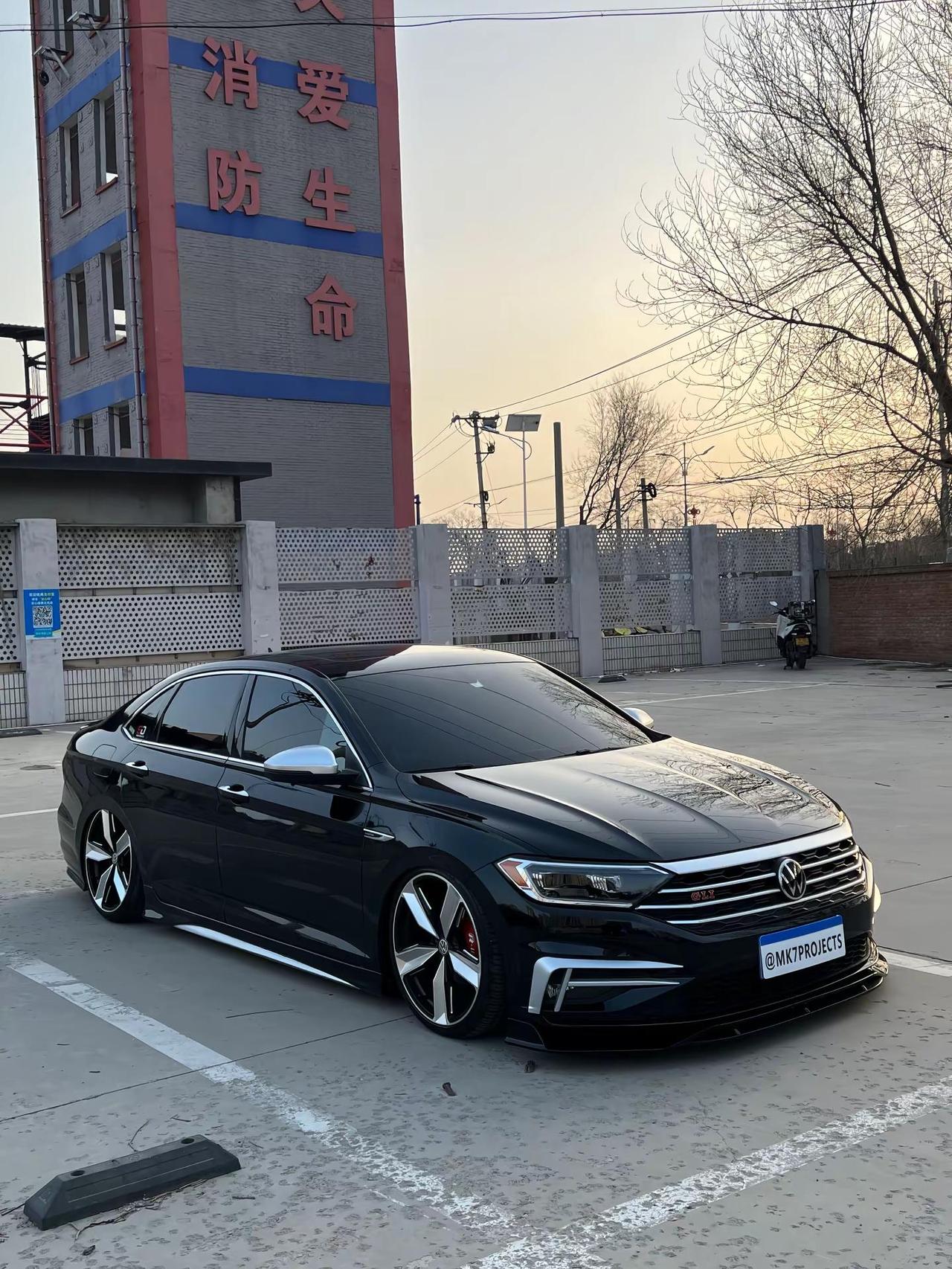 我向你袒露的伤疤却成了你刺痛我的理由.速腾速腾改装