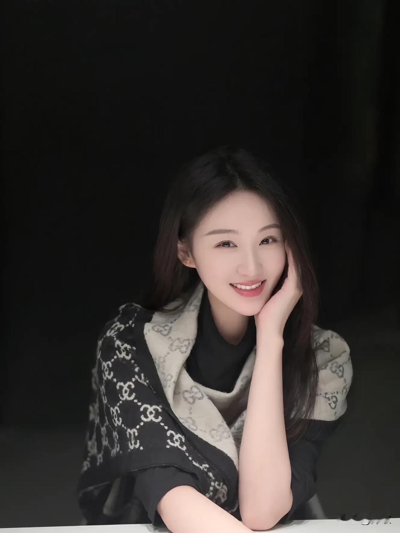 你若拥我入怀，疼我入骨，护我周全；我愿意蒙上双眼，不去分辨你，是人是鬼，三生有