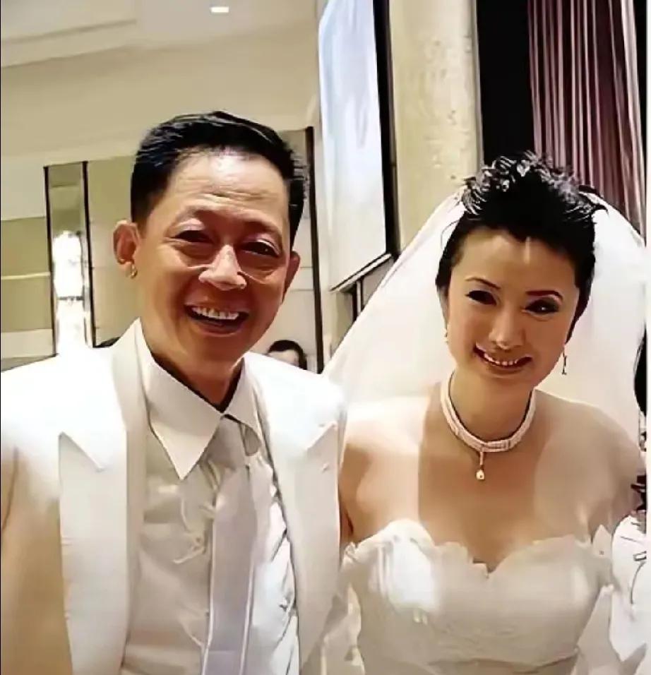 2008年，五亿身家的兰博基尼中国区掌门陈坚红向王志文求婚，却被“戏疯子”王志文