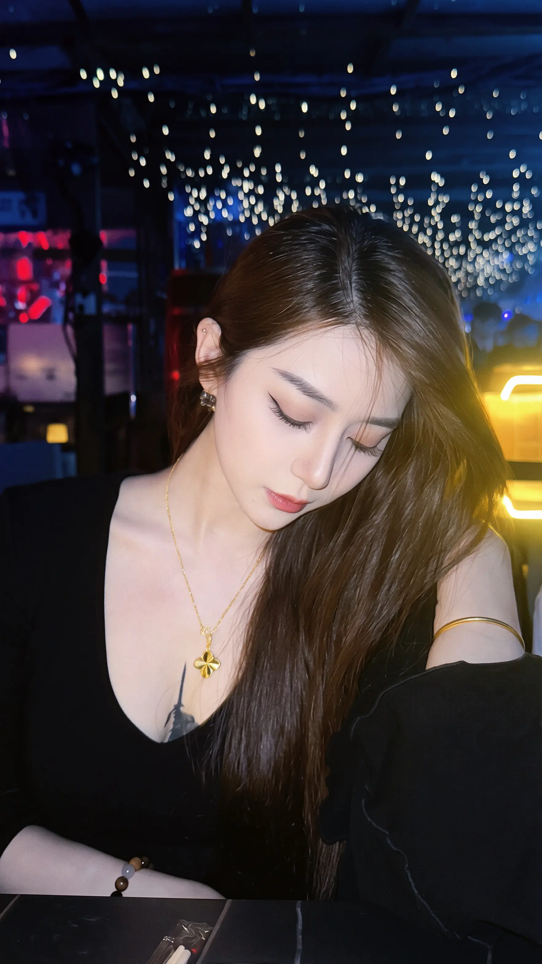 不是笑一下心情就会好,而是心情好的时候才会笑。