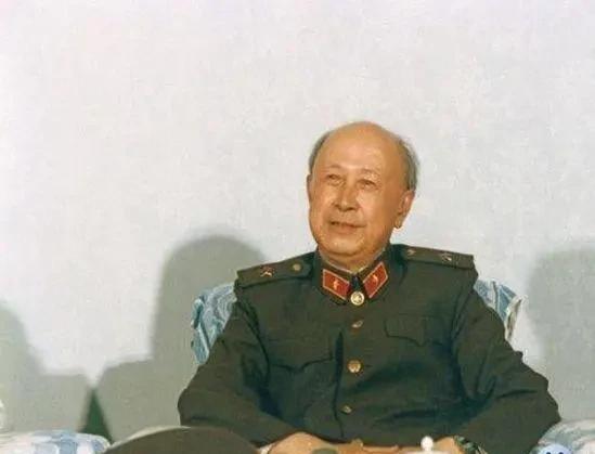 这三人能顶几个师？钱老，中国航天之父，美国人说他能顶5个师。宋老，中国歼击机