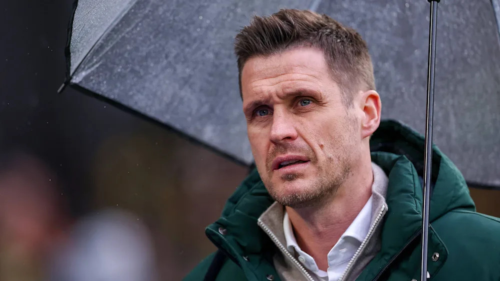 多特蒙德突然同体育主管凯尔分道扬镳…从官方表态来看，多特立志今夏重建，而凯尔不再