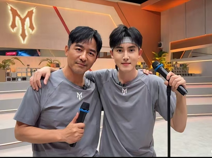 我看到张睿和郭晓东在《披荆斩棘》一公舞台上拼了命却只换来792票和全网群嘲的时候