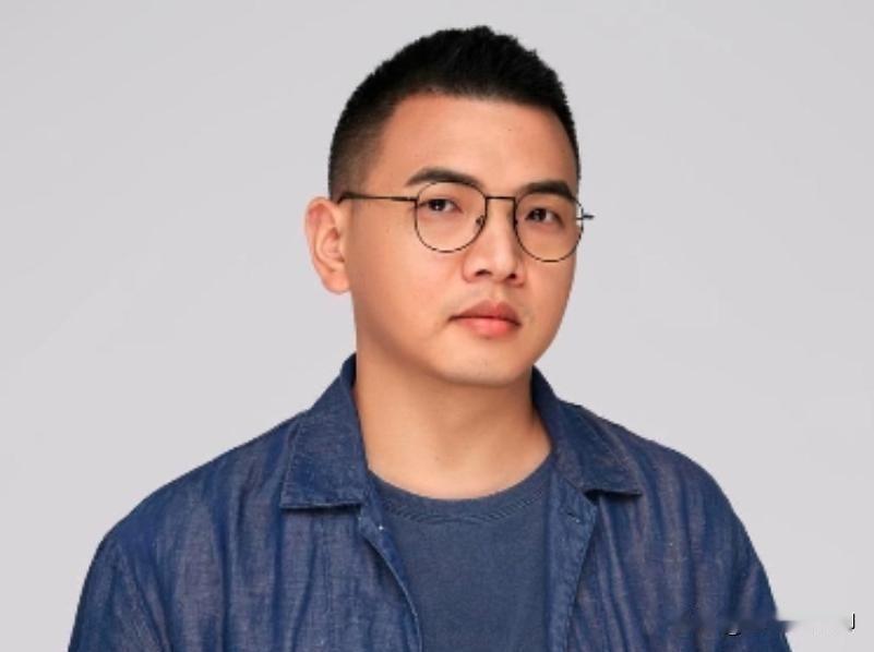 卢克文工作室微信公众号帐号被封，复旦大学国际关系与公共事务学院教授唐世平就称，这