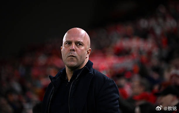 利物浦vs卡拉巴赫职场混子可能更能理解斯洛特。这个教练也不是啥都不懂，有那么一