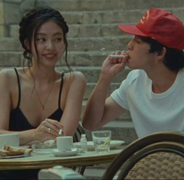 如何看待jennie模仿晚晚
