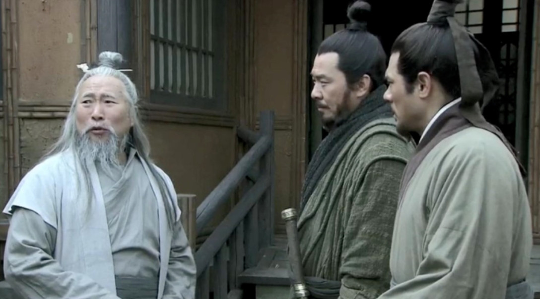 《三国演义》中曹操杀了吕伯奢全家，但仔细想想，如果当时你是曹操，恐怕你也会这样选
