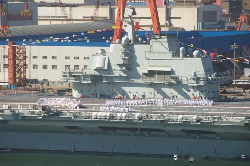 美媒咋算出来“中国已有8艘航母”美媒说中国有8艘航母，这可太离谱了。咱们都清楚