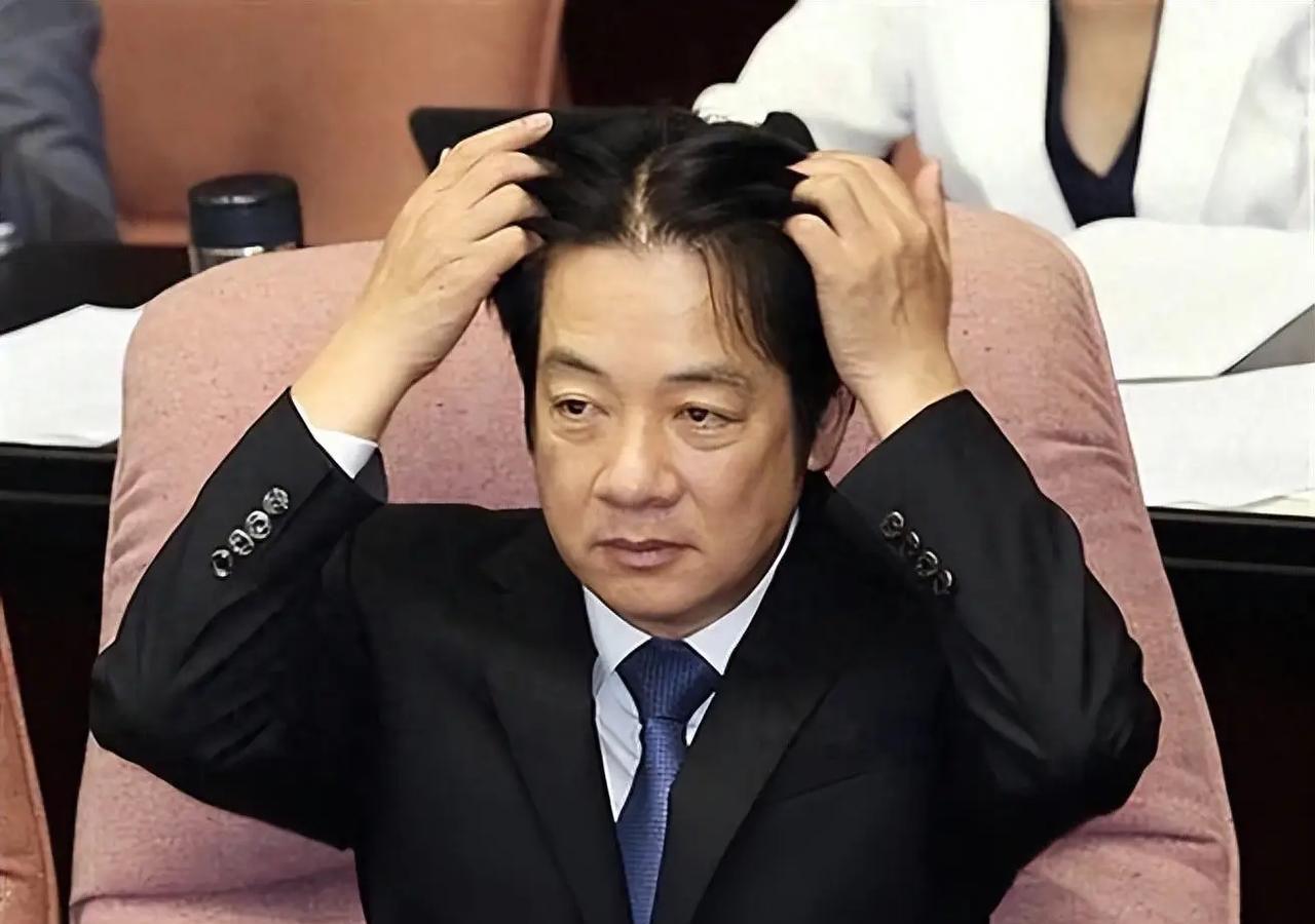对于赖功德8月15日在脸书表示是“终战纪念日”，马英九直言让人愤怒与失望，前民代