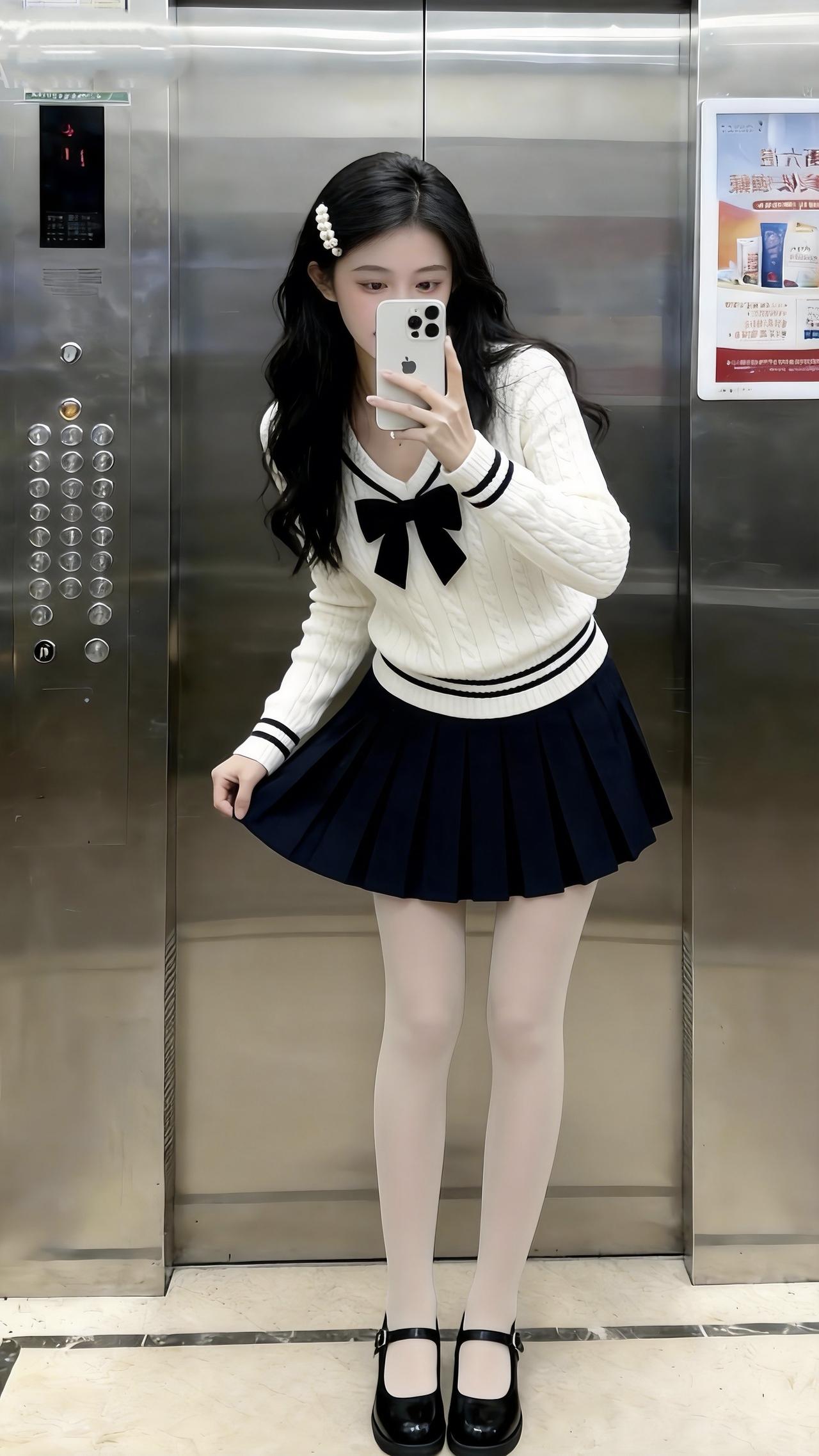 学院风里藏着软乎乎的甜～水手服+光腿神器+厚底玛丽珍一搭，像从青春剧里走出来的学