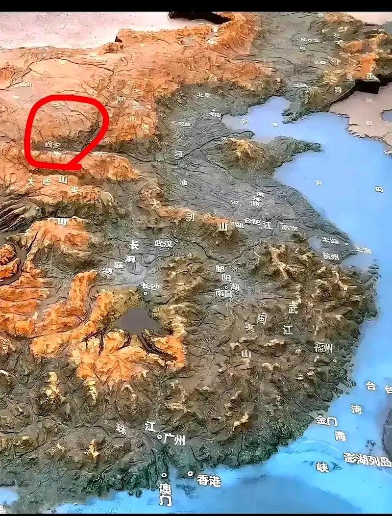 古人为啥要定都西安？看地图就明白，太安全了！周文王姬昌出生在公元前1112年左