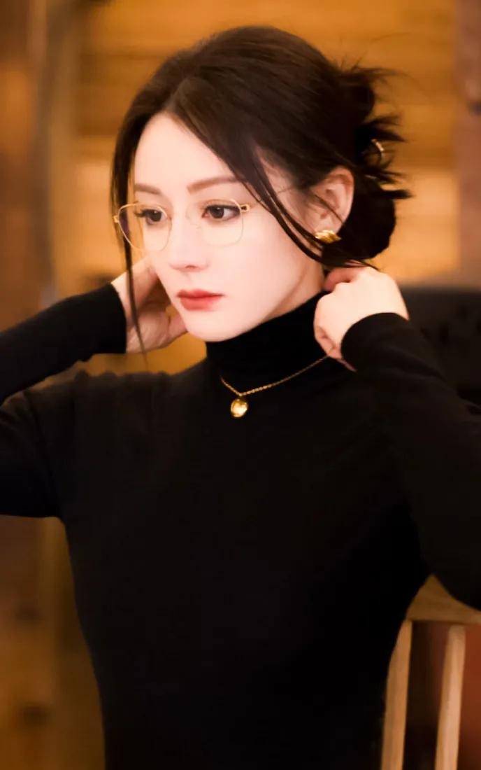 迪丽热巴对谣言零容忍，温如也因婚恋谣言被告近日，迪丽热巴对散布其婚恋谣言的温