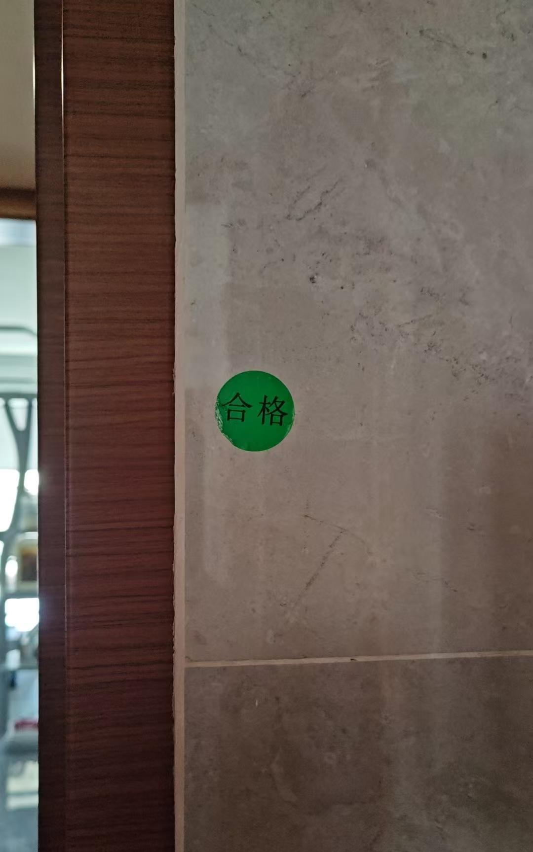 广东江门的灭蚊工作真的很认真很细致。志愿者放弃国庆中秋长假加班加点工作在基层一线