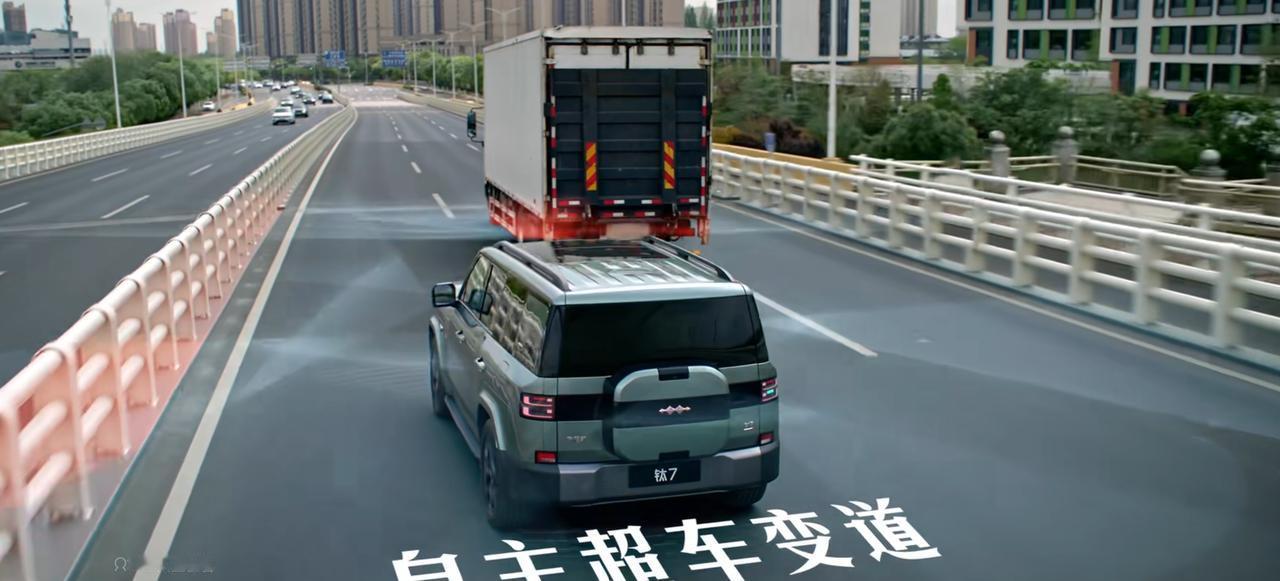 比亚迪这波直接把智驾行业的底裤都掀了。王传福一句话："敢兜底才是真安全"。