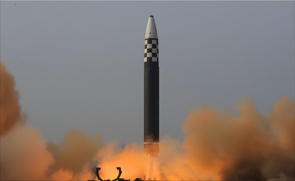 如果中日真的发生了冲突， 第一颗导弹可能不是中国发射，也不是俄罗斯发射， 