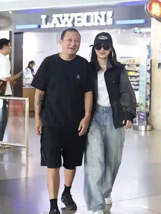 看笑容就知道，梅婷这是嫁给了爱情吧