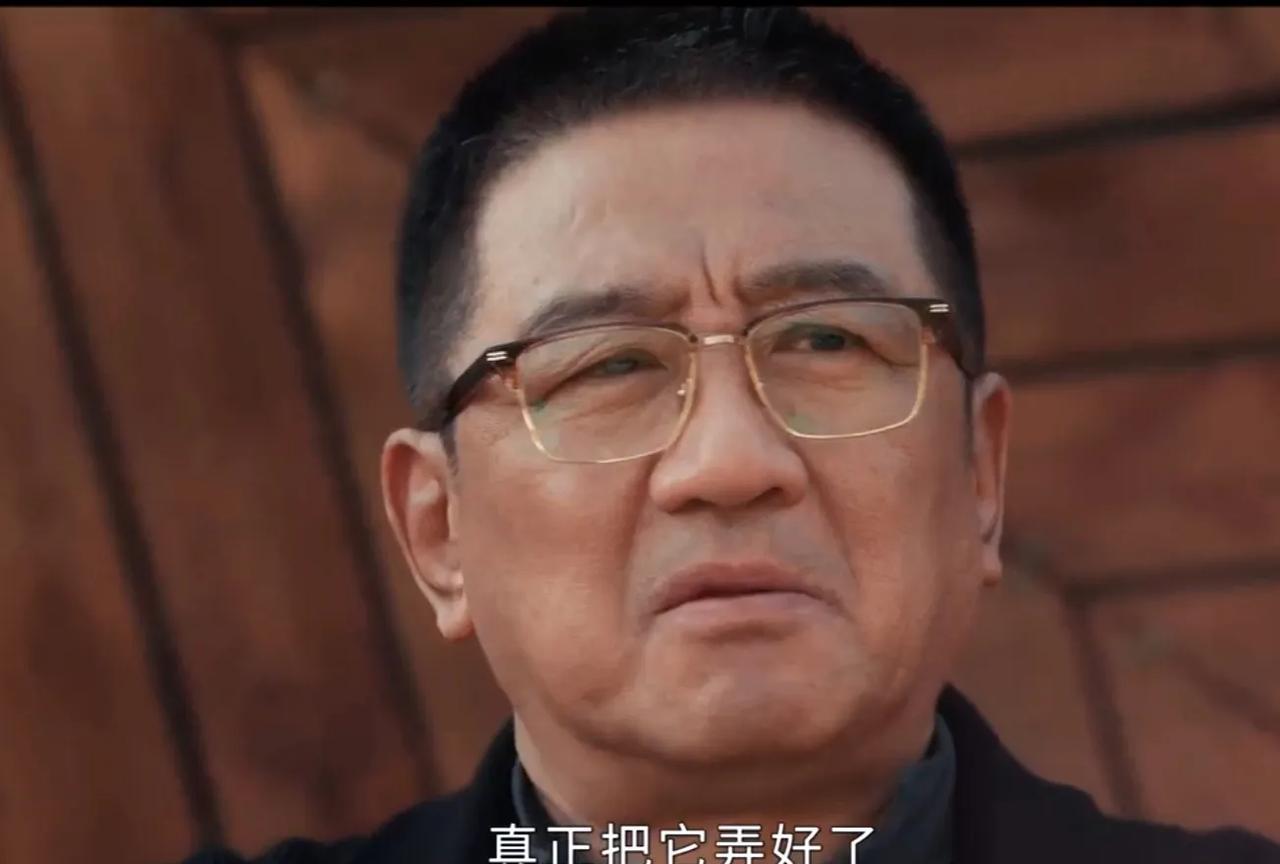 《以法之名》:大老板禹天成出场…天宇山庄内，陈胜龙拜见天宇集团董事长禹天成。禹