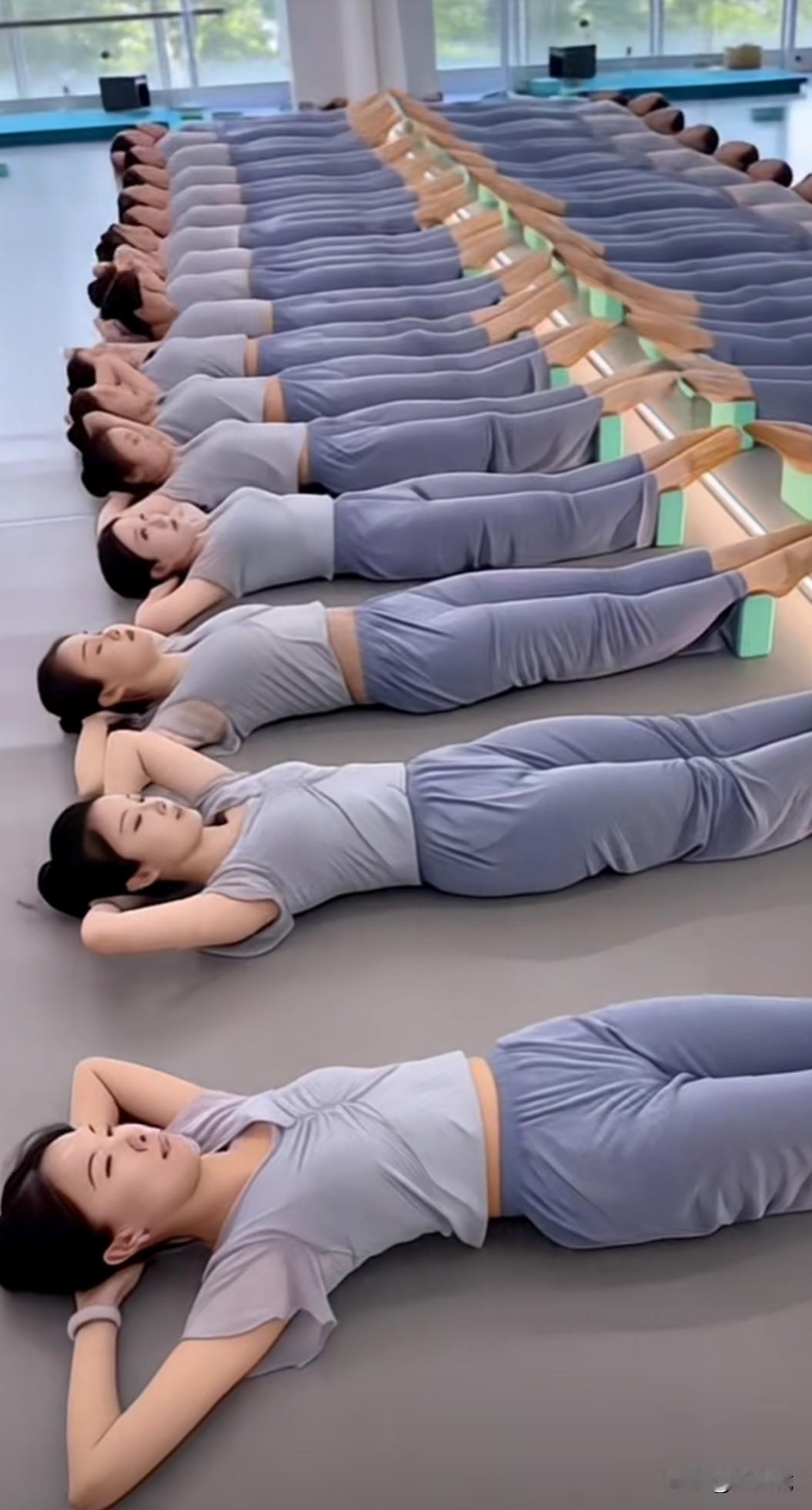 怪不得练舞蹈的女人身材都那么好一个个的看起来都像树上的枝条似的要多直溜就有多