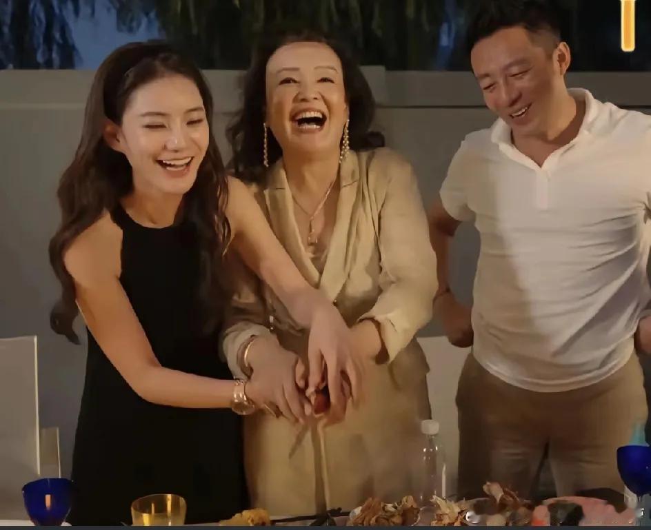 不容易呀！汪家终于遇到一件喜事了。她可真是汪家的福星呀，本来汪、马正愁被近日的黑