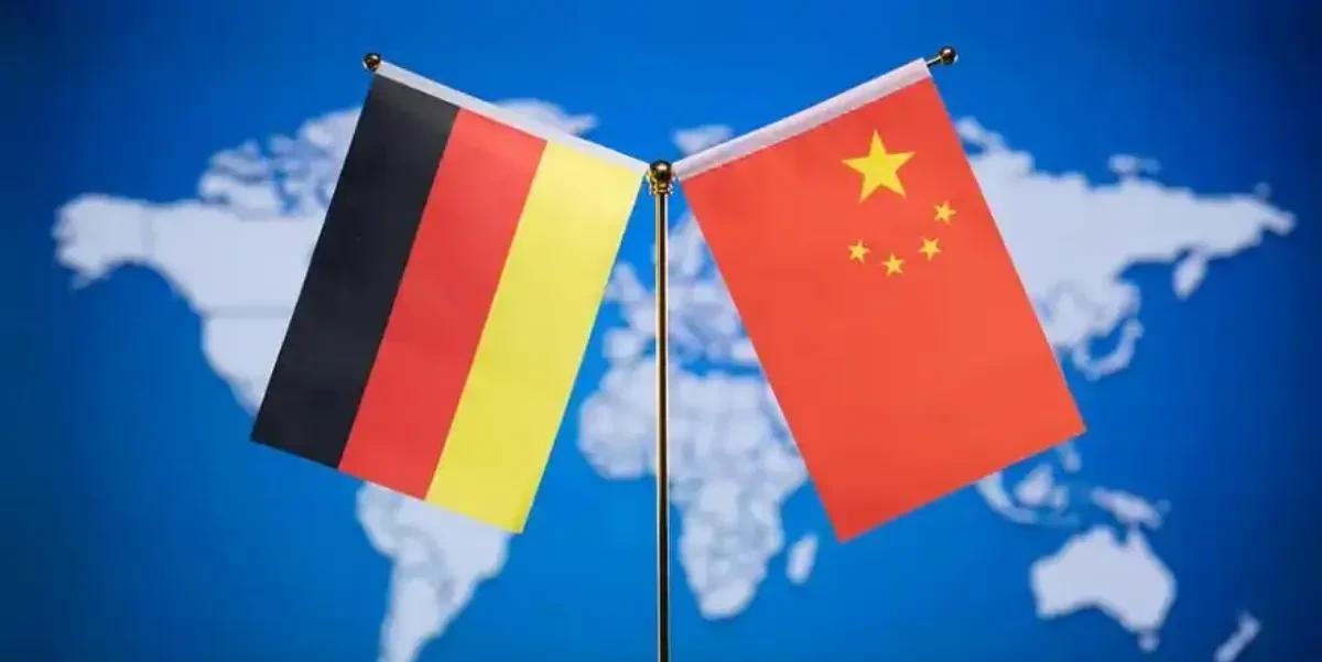 在我们给出说明之后，德媒对我们仍旧不满意！关于德国飞机被我们激光照射一事，我们的