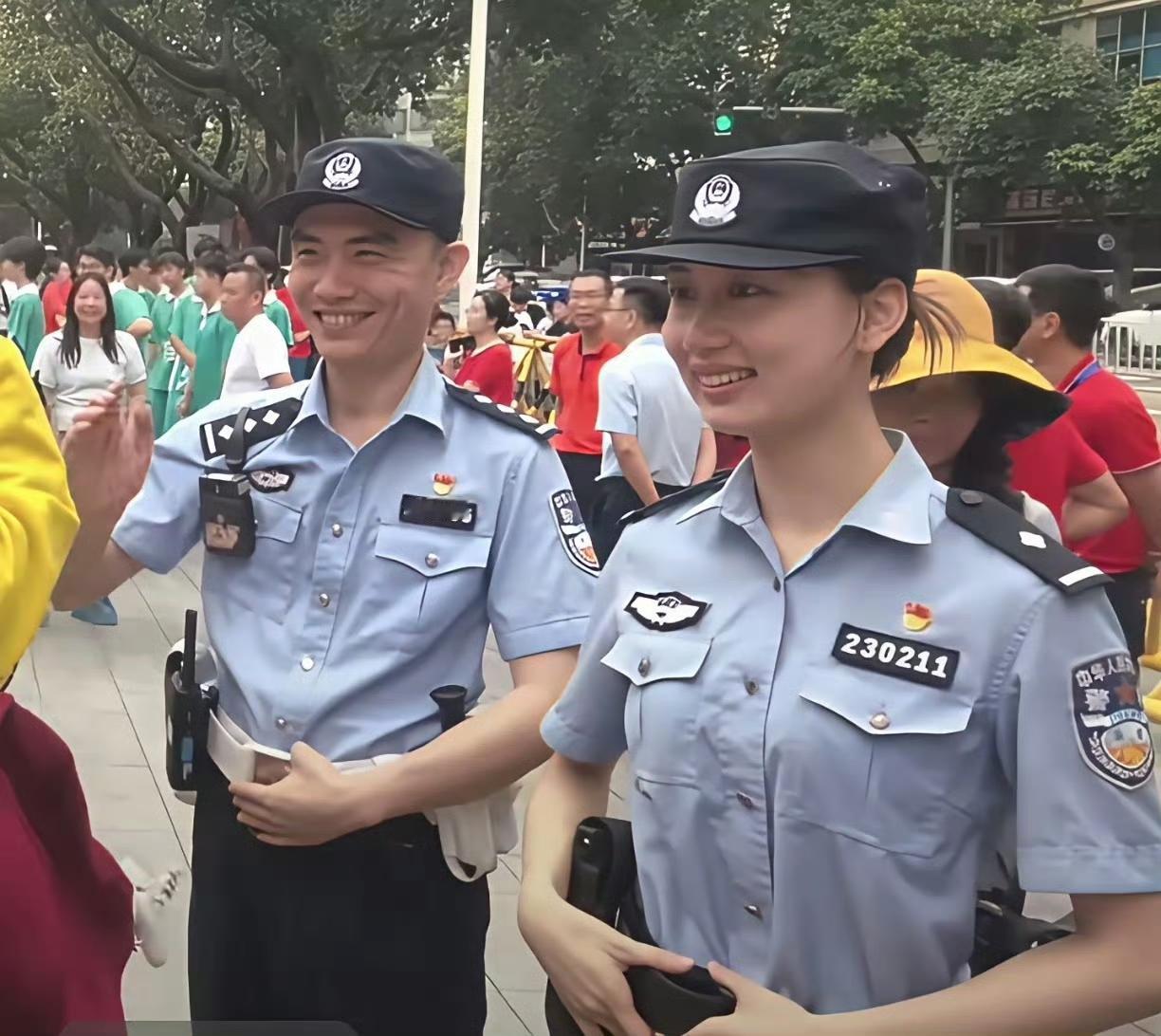 看来这种警号，每年高考值勤是少不了。​​​