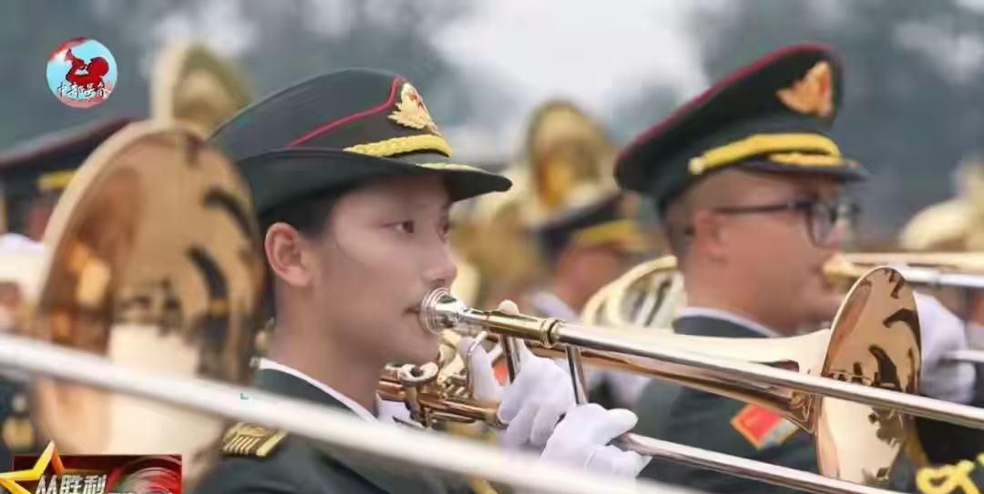 九三阅兵中，这位19岁的广西姑娘火了！她有一个特别的名字，叫吴彧！在今年的九三