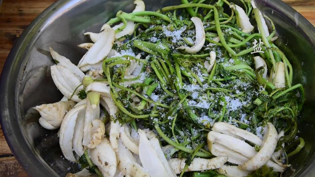 如何在家制作酸菜美食 17891015427122056045.jpg?id=0