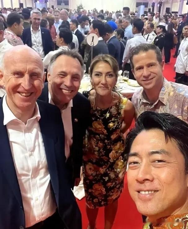 香格里拉对话会结束，新加坡宴请各国官员：菜品一上来就知道完了！2025年6月