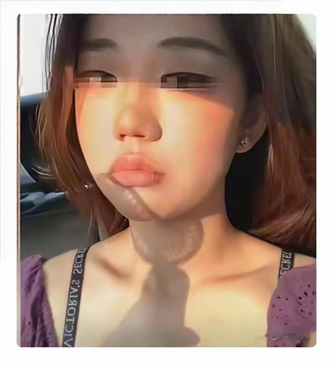 就这形象？屁股也好不到哪去！