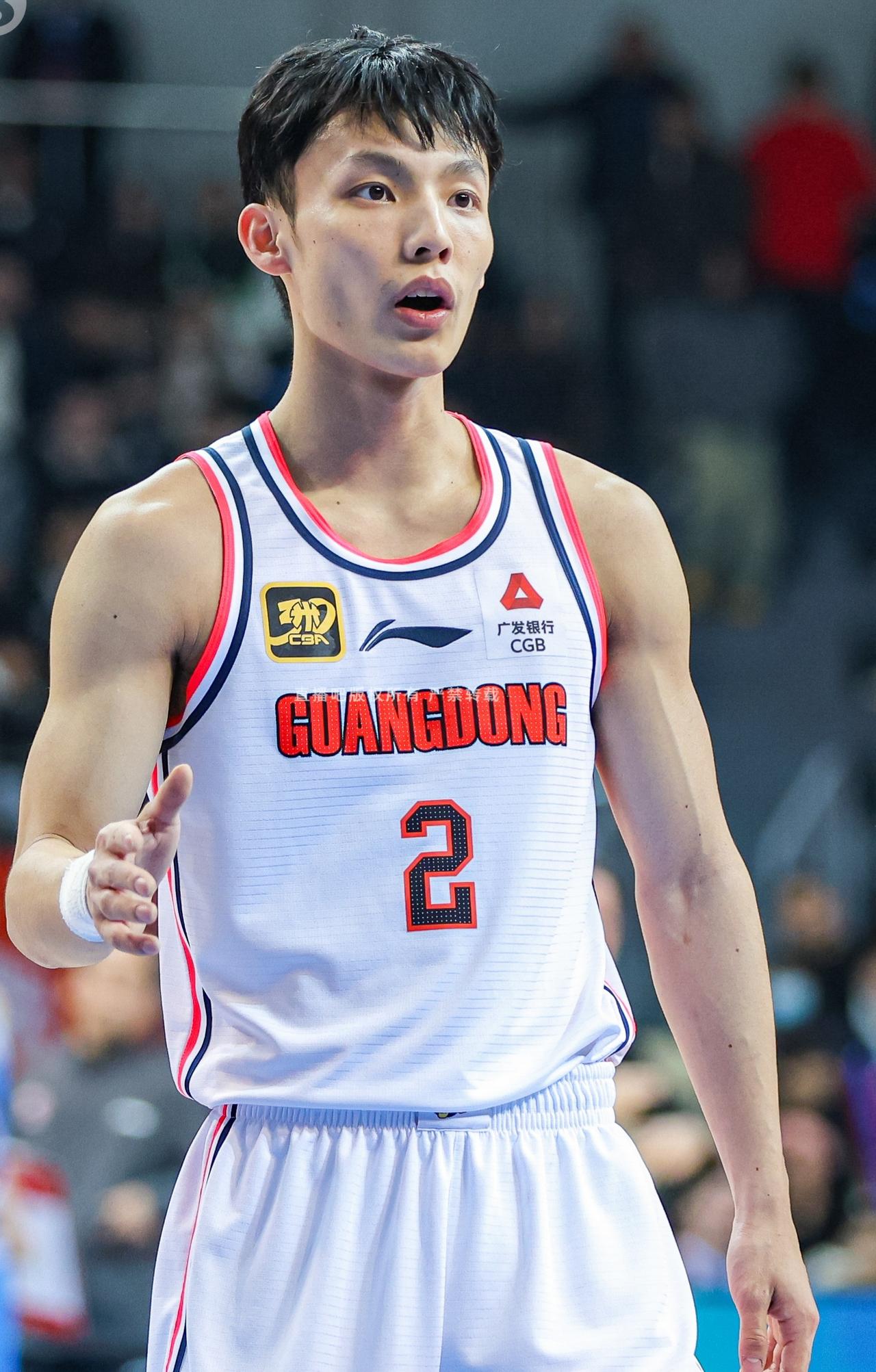 CBA体测徐杰数据一览，小体格大能量职业球员天花板。广东宏远主力后卫徐杰身高只