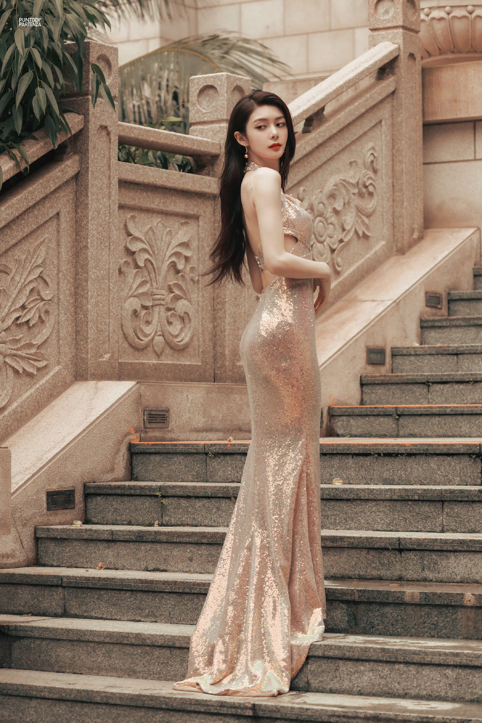 傅菁，金色梦美人。傅菁