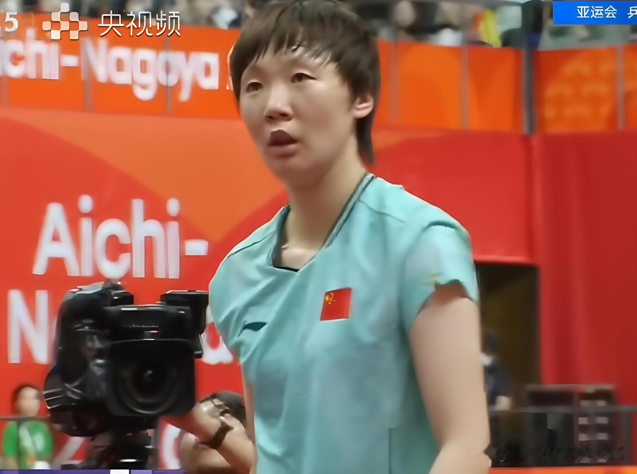 王曼昱险胜，马琳全程都很紧张。女团第二单3-2赢了，王曼昱终于逆风翻盘。王曼