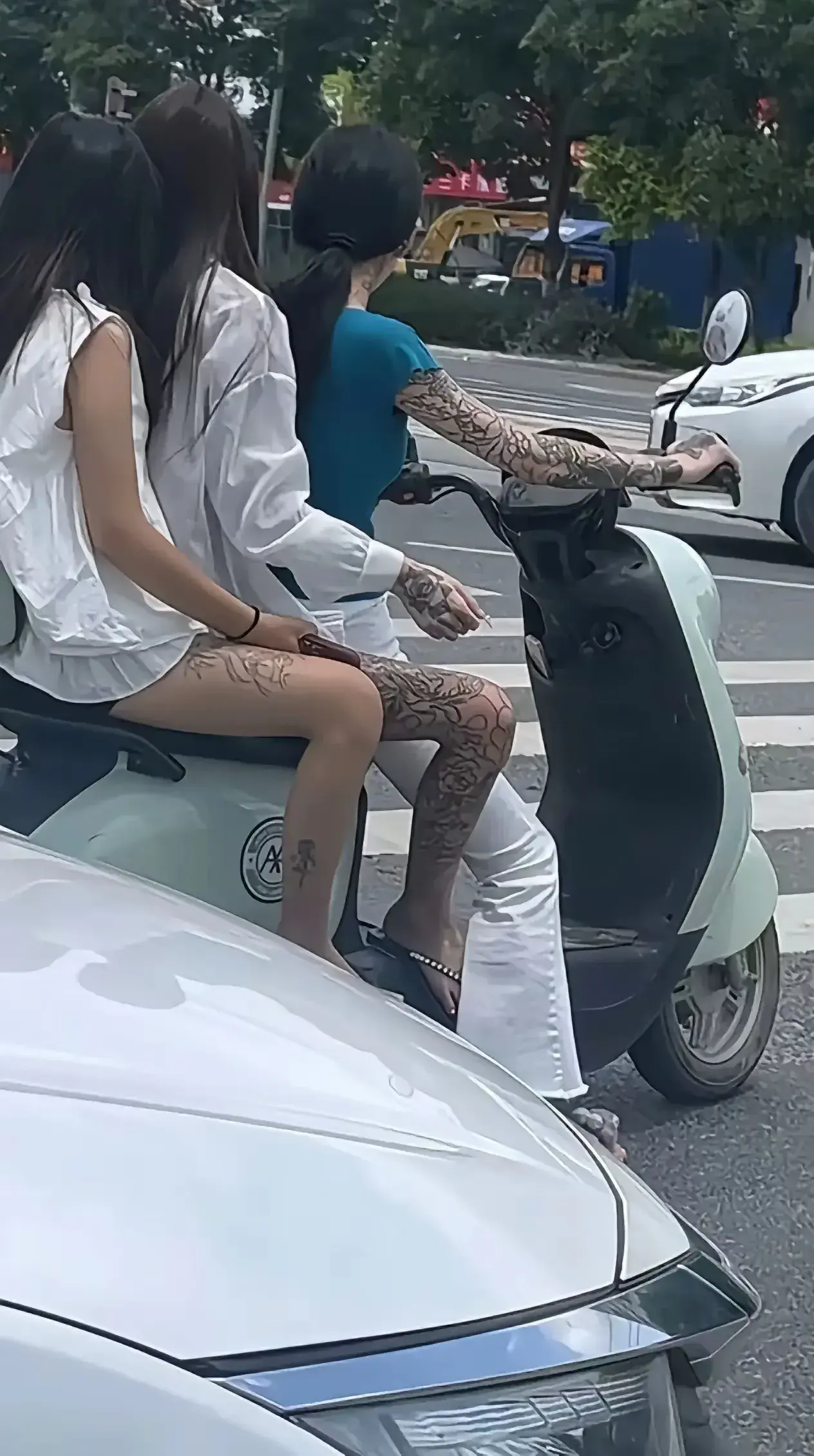 好奇！将来她们会后悔不？你们愿意找这样的女孩结婚吗？