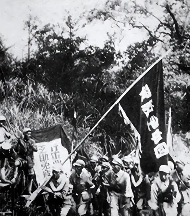 1949年10月15日，国民党第103师在广东三水起义。解放军要求第103师截击