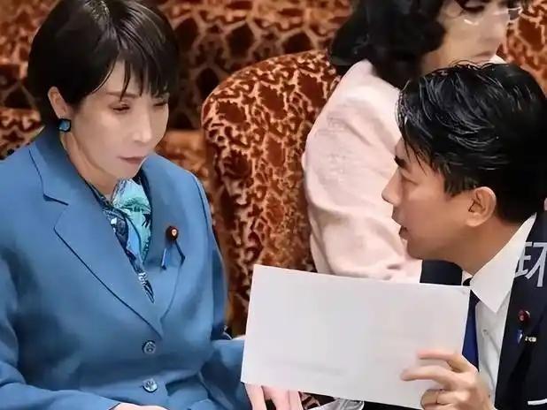 日本有人开始后怕了。日本学者山崎雅弘曾警告，一旦日本强行插手台海引发战端，中国不