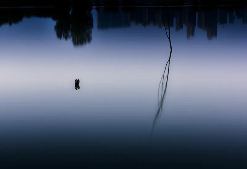 别不信，男人恢复精力的妙招，其实简单得很。晚上有空的时候，把手机放远点，找张椅子