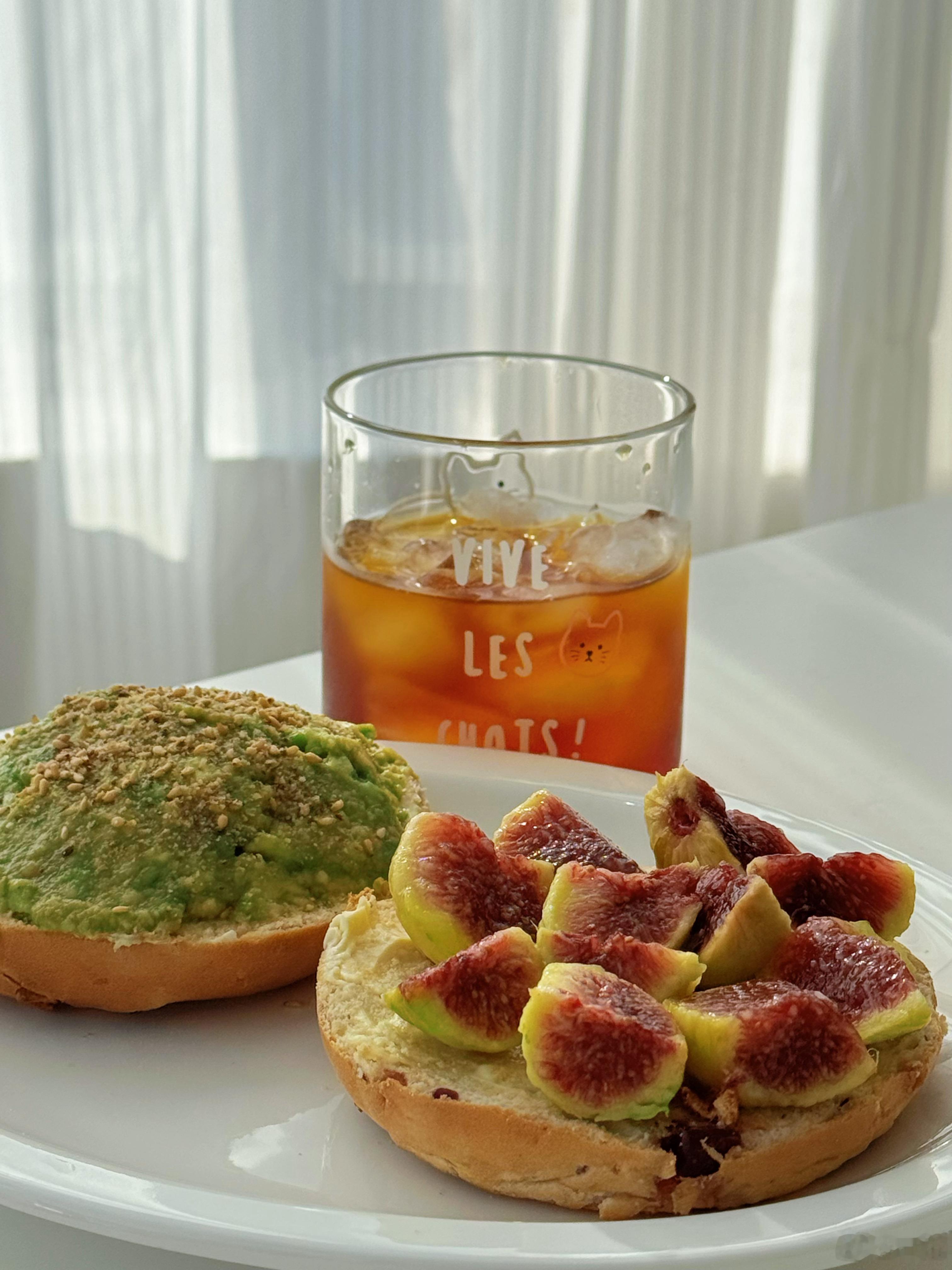 哇，第一次吃到这么好吃的新鲜无花果，好甜好甜，以前只知道无花果干。