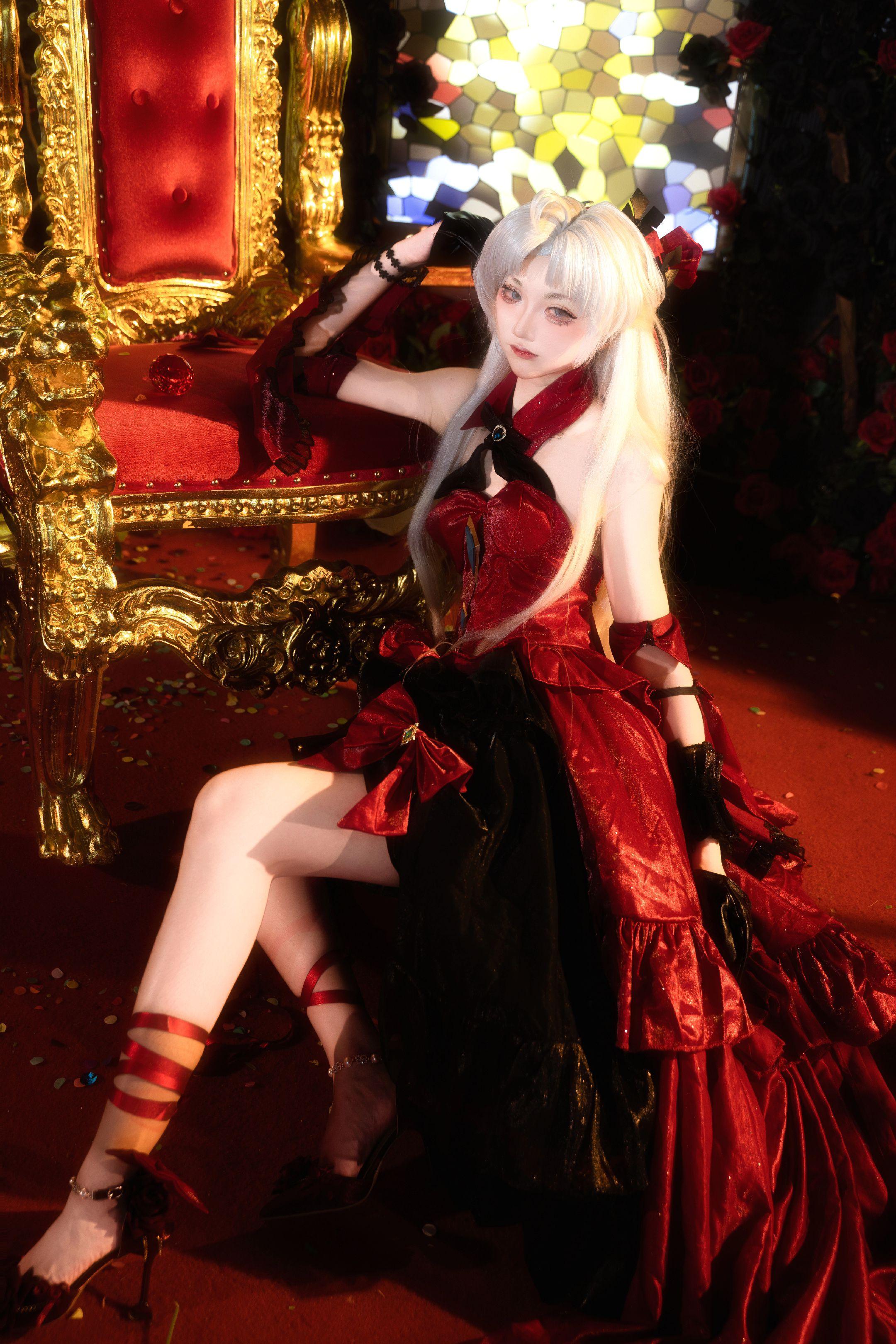 珂莱塔的舞会。红裙珂莱塔终于铲出来了啊啊啊!      摄影