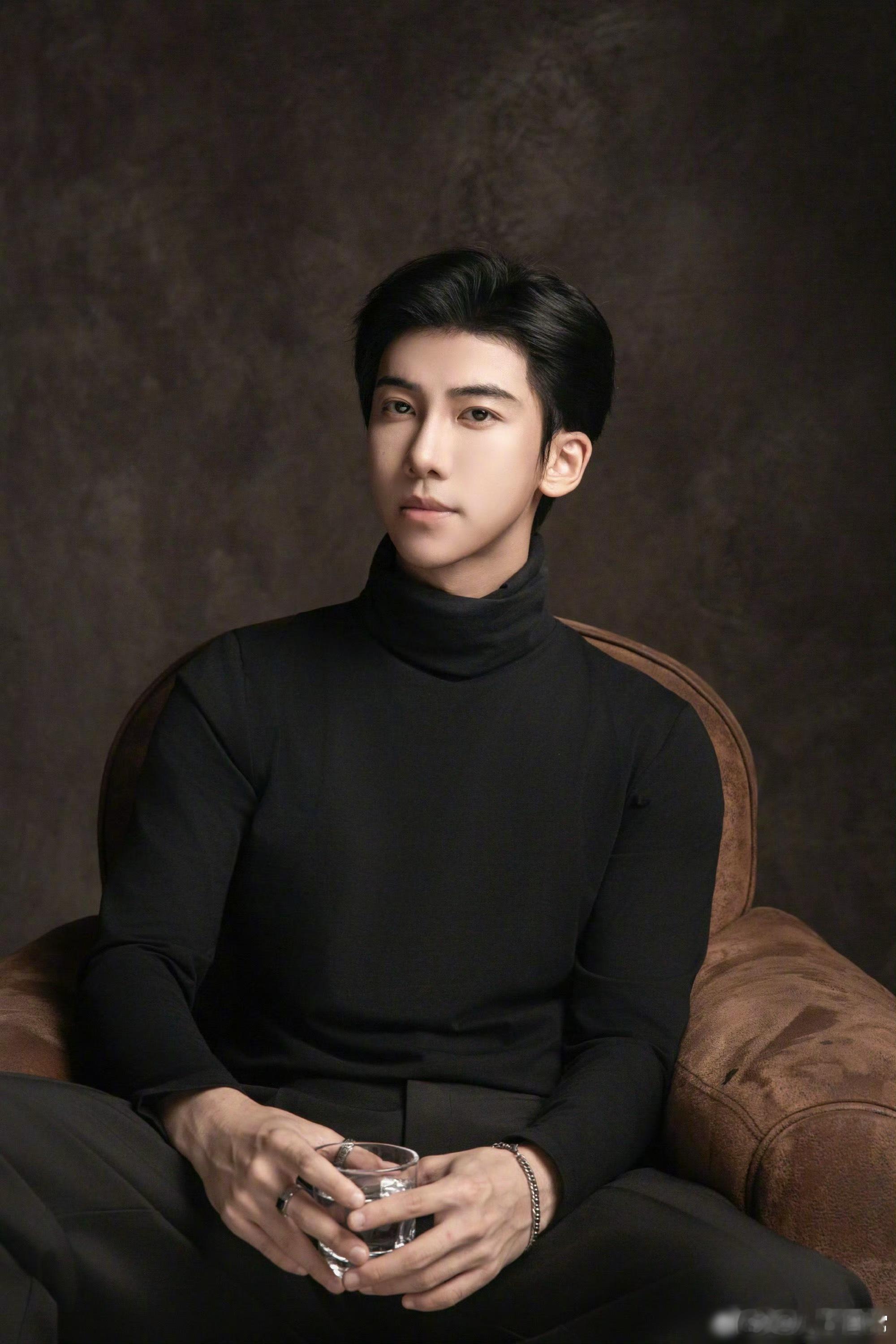 还有人记得丁泽仁吗？发长文回应“唯一的姐”